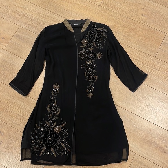 envy Dresses & Skirts - Messy mini dress